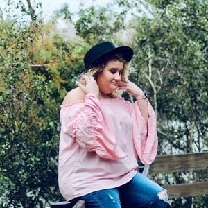 Meet your Posher, Haley